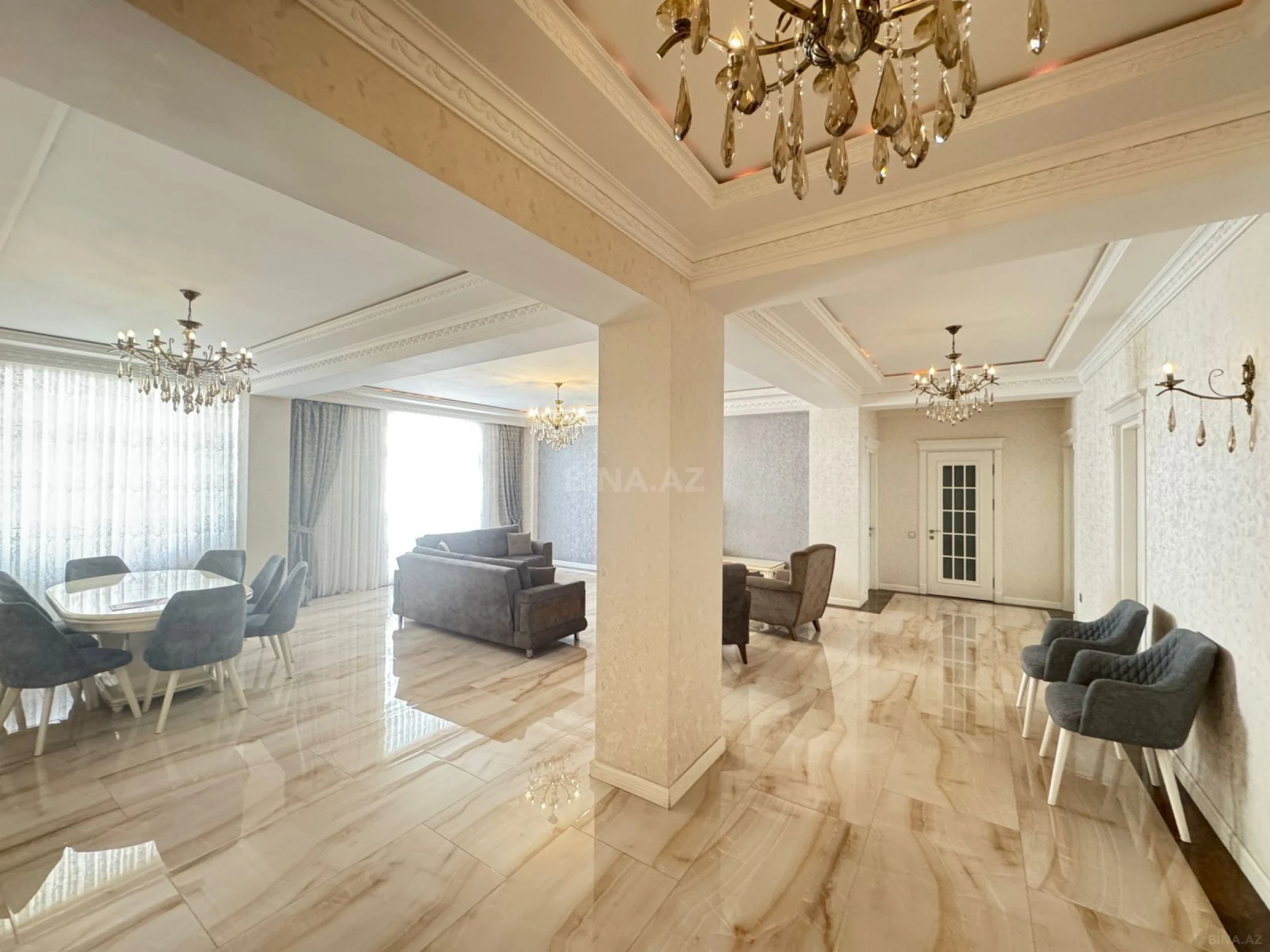Kirayə verilir 4 otaqlı mənzil 210 m²