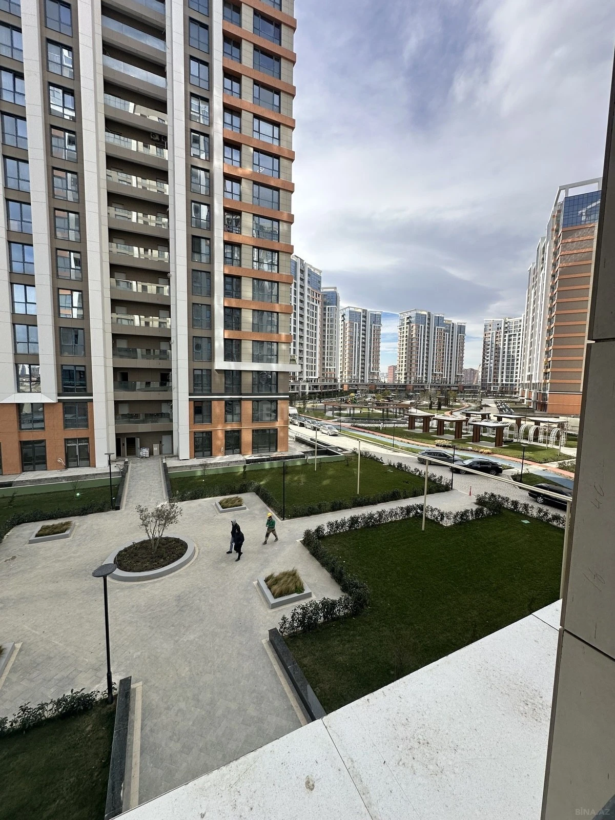 Satılır 2 otaqlı mənzil 67.7 m²