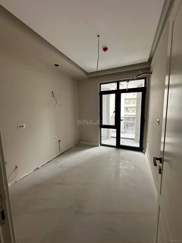 Satılır 2 otaqlı mənzil 67.7 m²