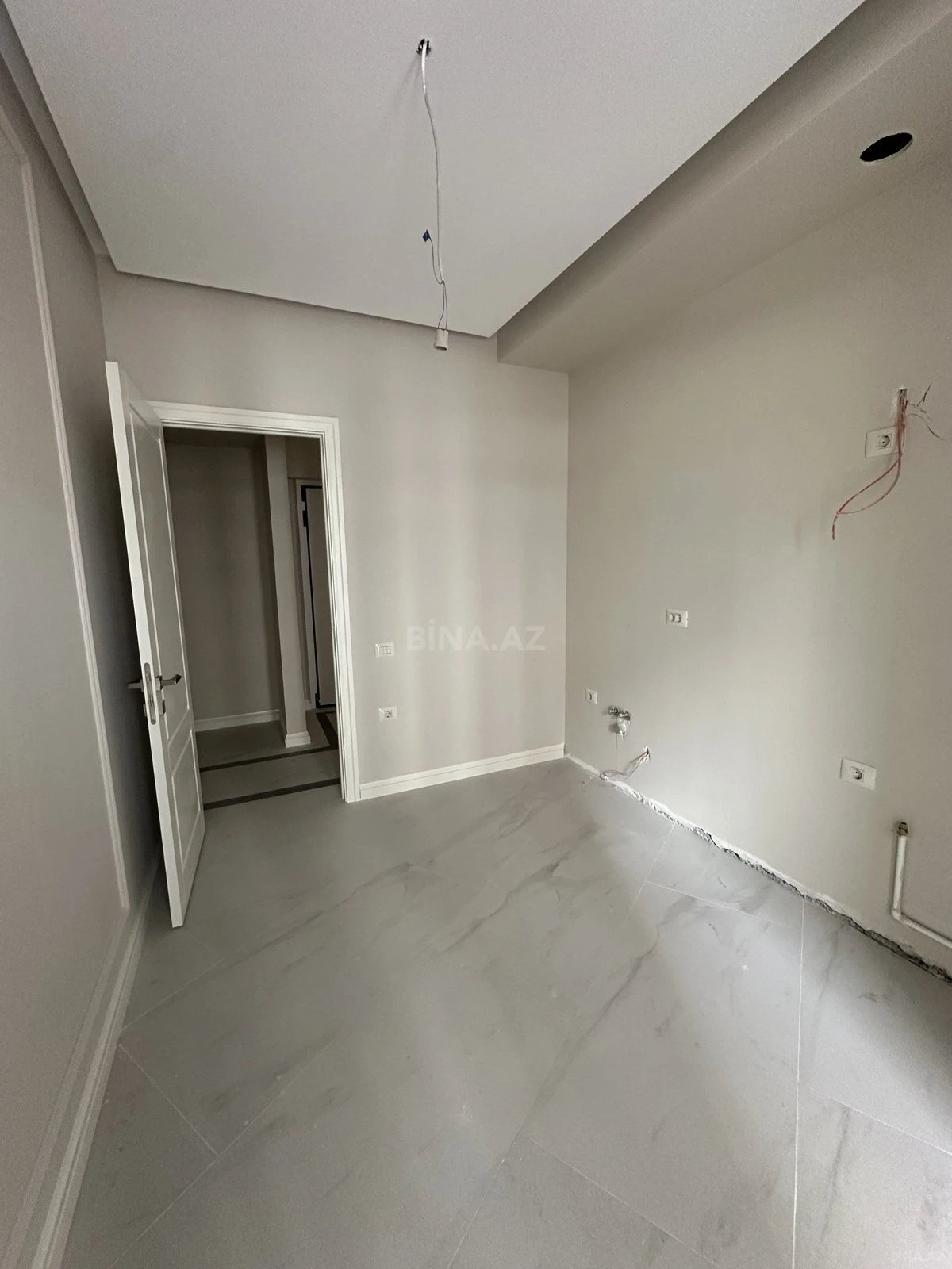 Satılır 2 otaqlı mənzil 67.7 m²