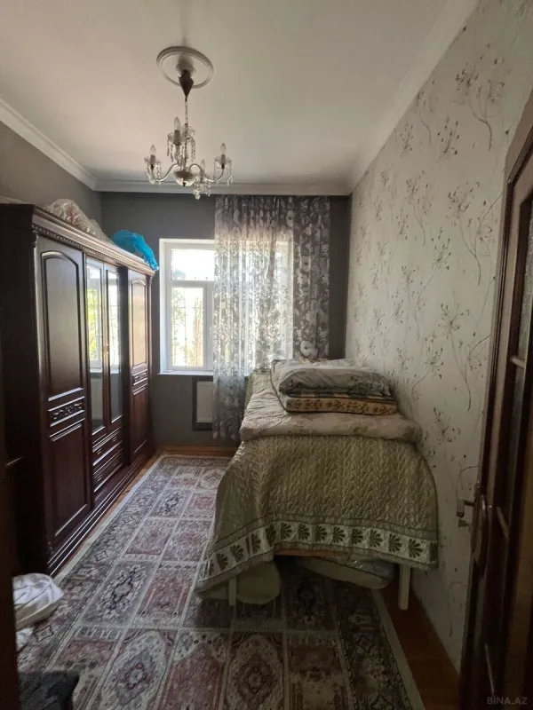 Satılır 4 otaqlı həyət evi 145 m²