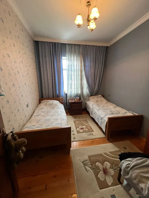 Satılır 4 otaqlı həyət evi 145 m²