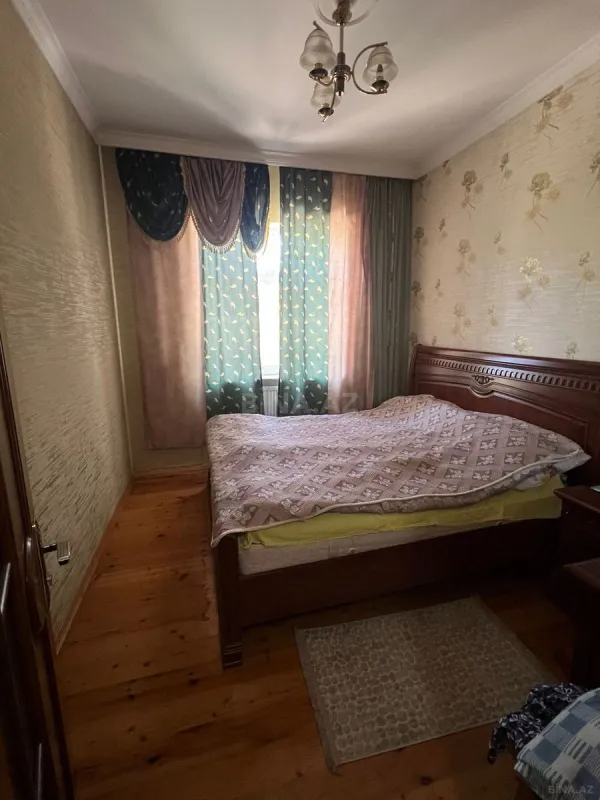 Satılır 4 otaqlı həyət evi 145 m²