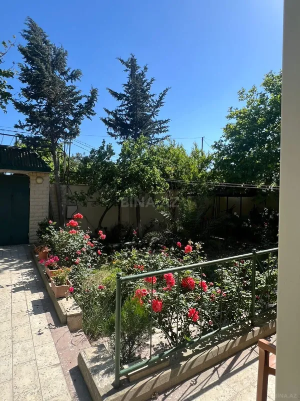 Satılır 4 otaqlı həyət evi 145 m²
