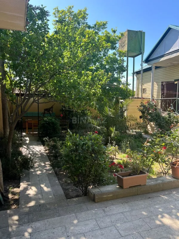 Satılır 4 otaqlı həyət evi 145 m²