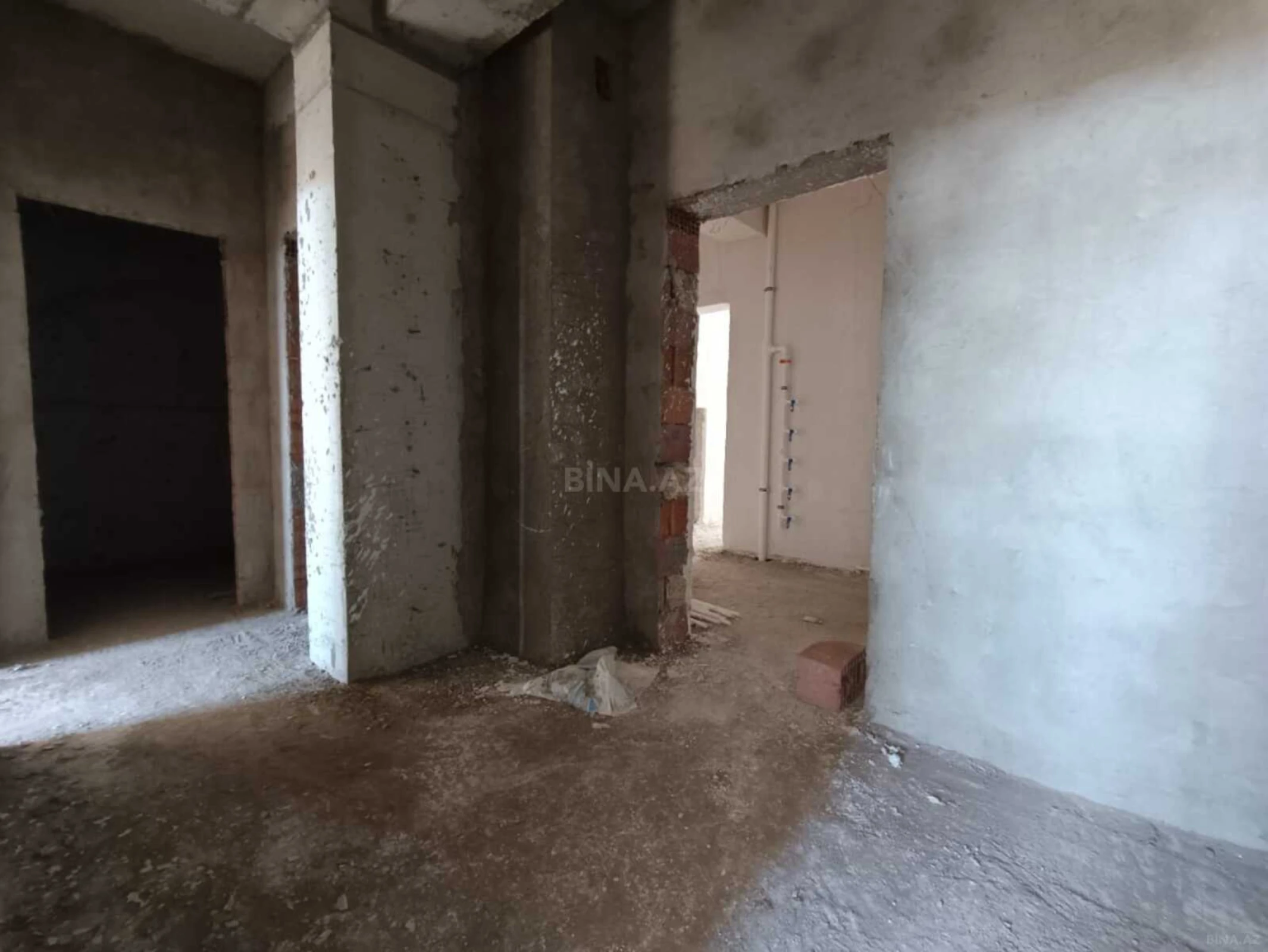 Satılır 2 otaqlı mənzil 76 m²