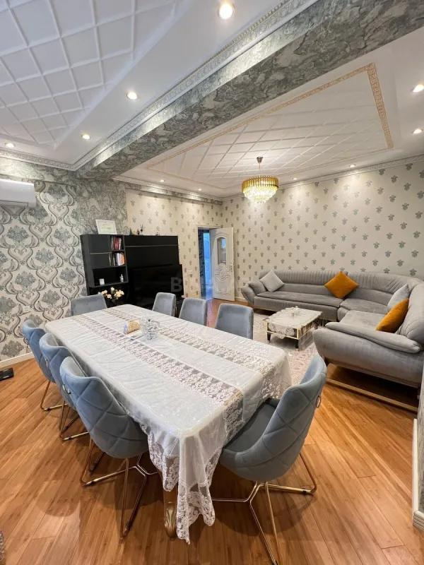 Satılır 3 otaqlı mənzil 126 m²