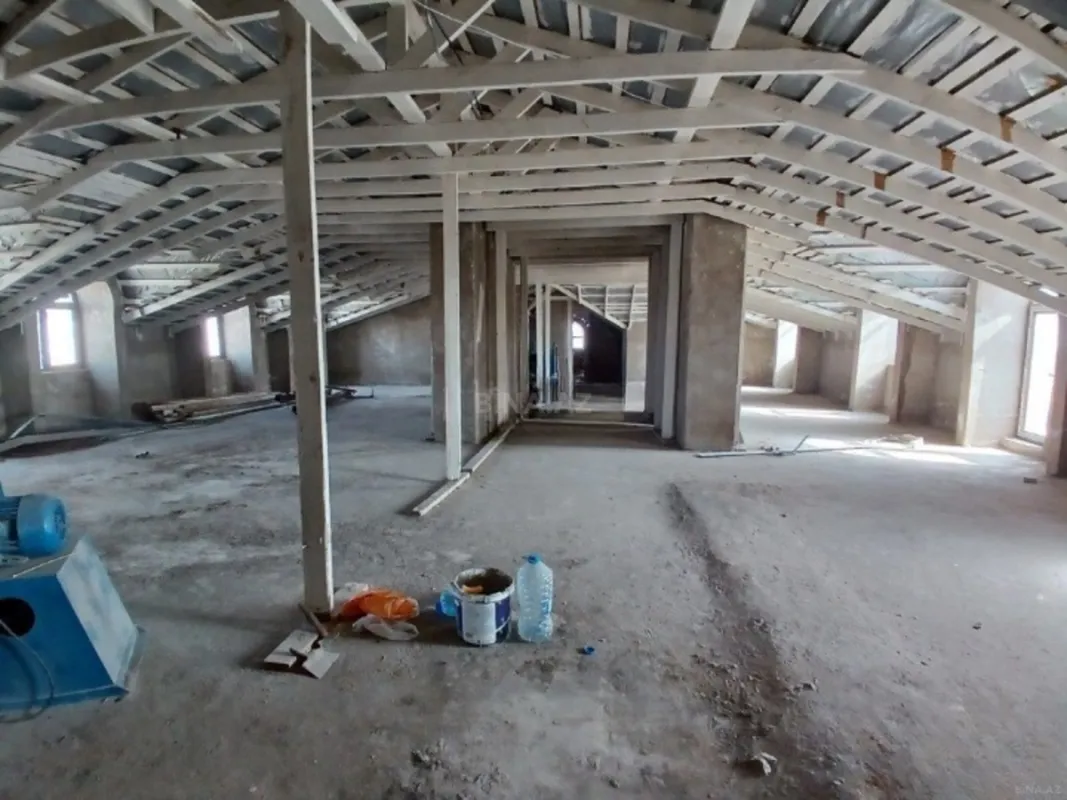 Satılır 3 otaqlı mənzil 143 m²