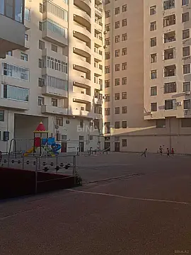 Satılır 3 otaqlı mənzil 143 m²