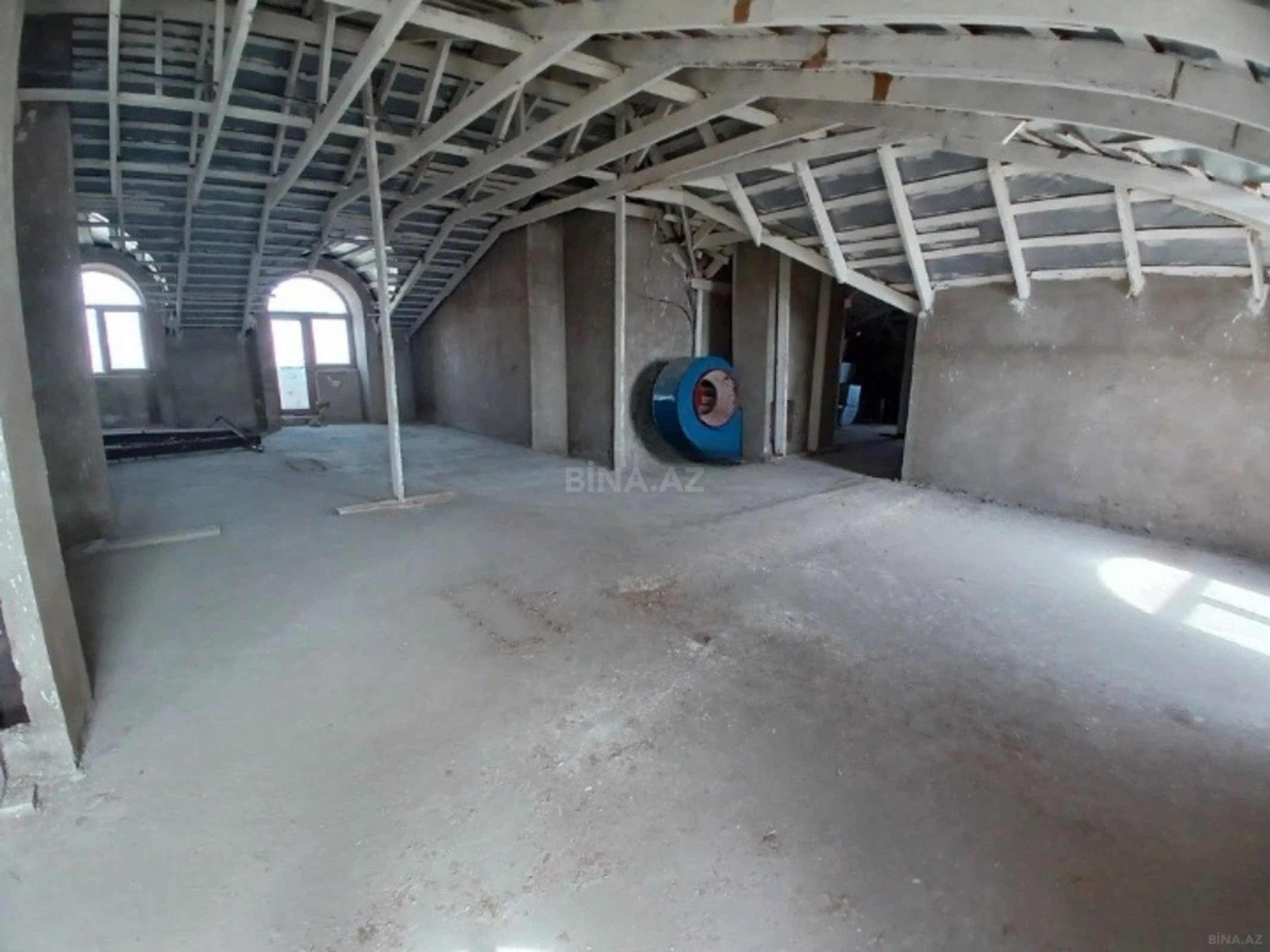 Satılır 3 otaqlı mənzil 143 m²