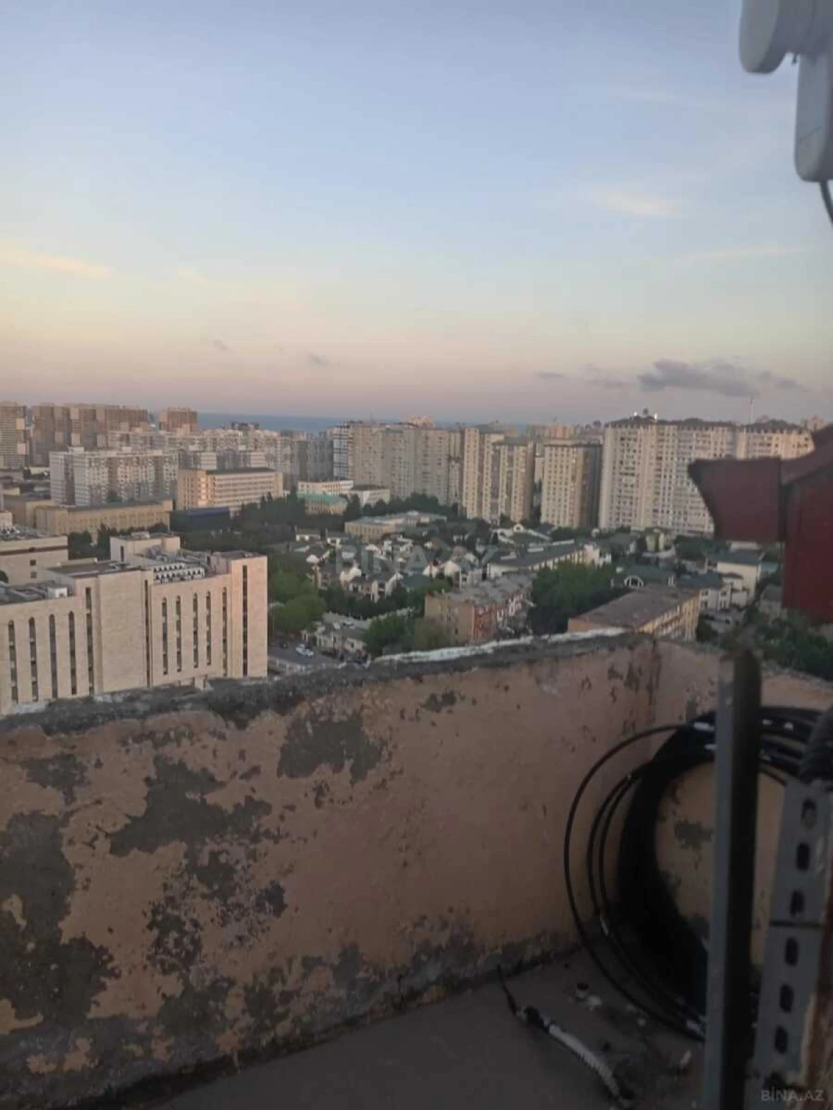 Satılır 3 otaqlı mənzil 143 m²