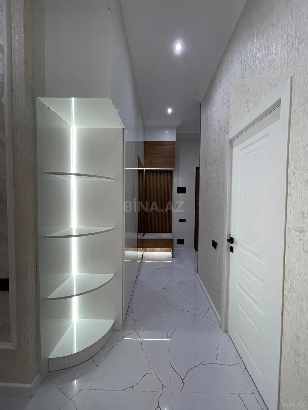 Satılır 2 otaqlı mənzil 55 m²