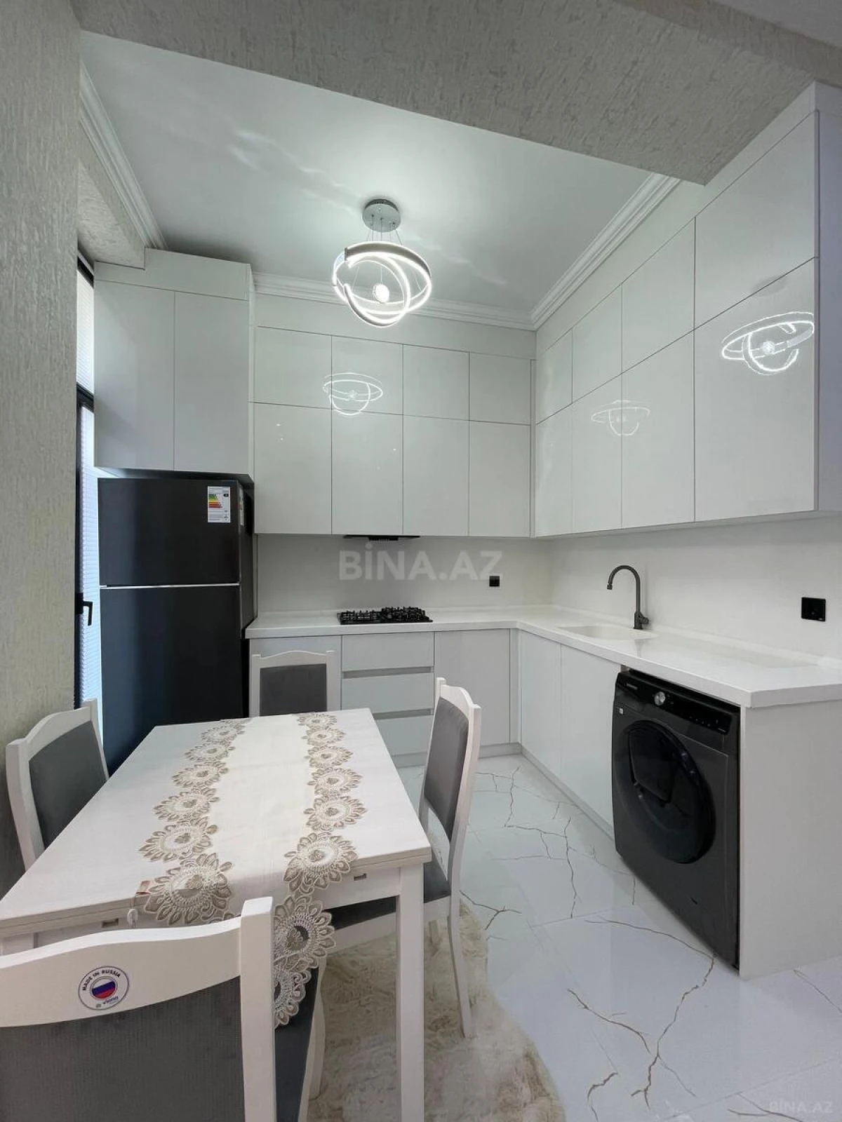 Satılır 2 otaqlı mənzil 55 m²