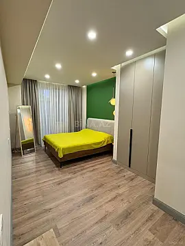 Satılır 4 otaqlı mənzil 181 m²