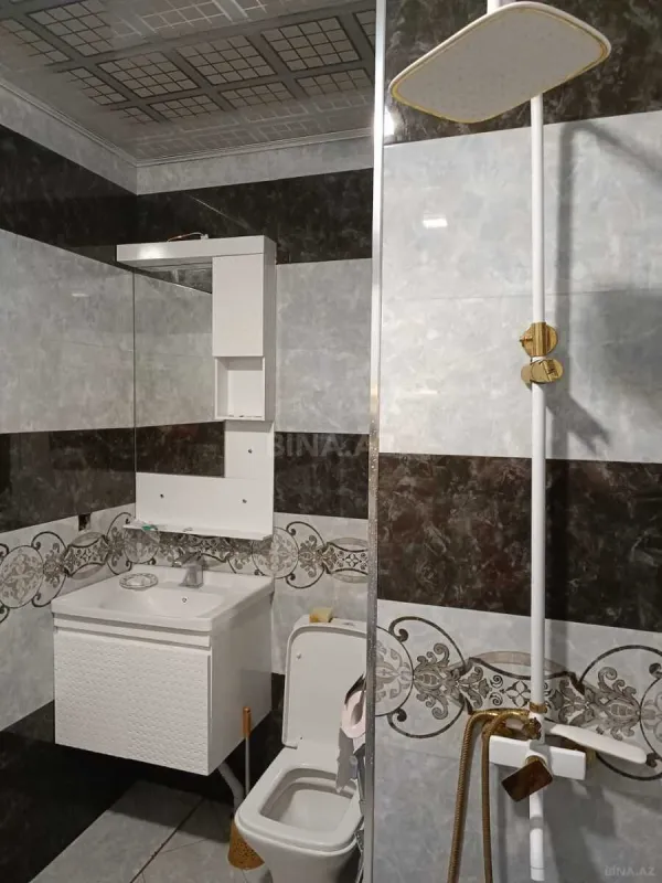 Kirayə verilir 4 otaqlı mənzil 135 m²