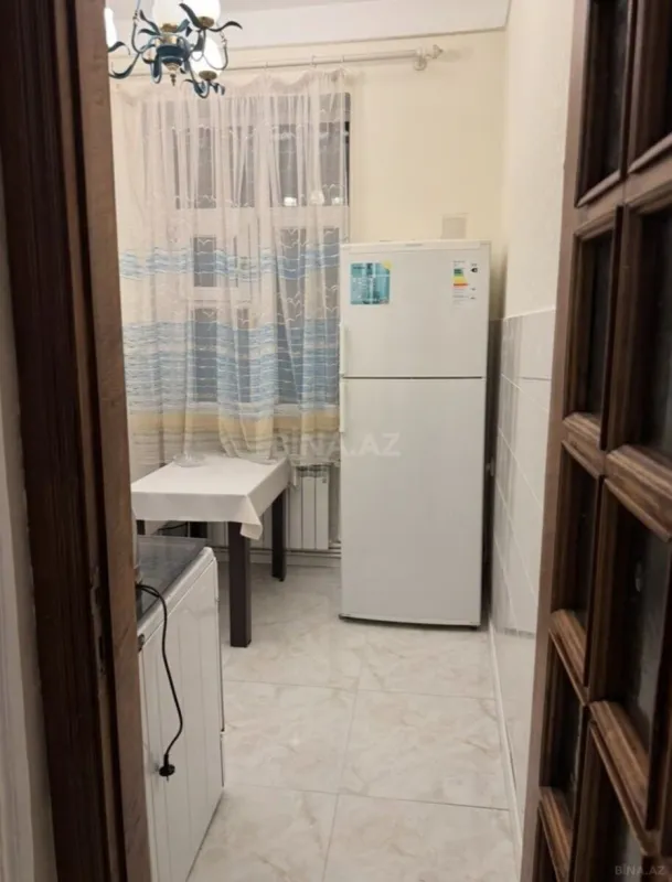 Kirayə verilir 2 otaqlı mənzil 70 m²
