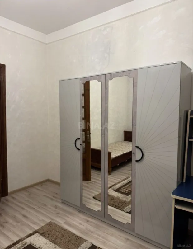 Kirayə verilir 2 otaqlı mənzil 70 m²