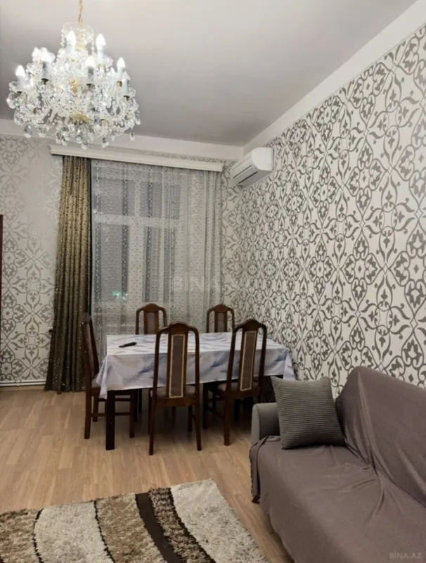 Kirayə verilir 2 otaqlı mənzil 70 m²