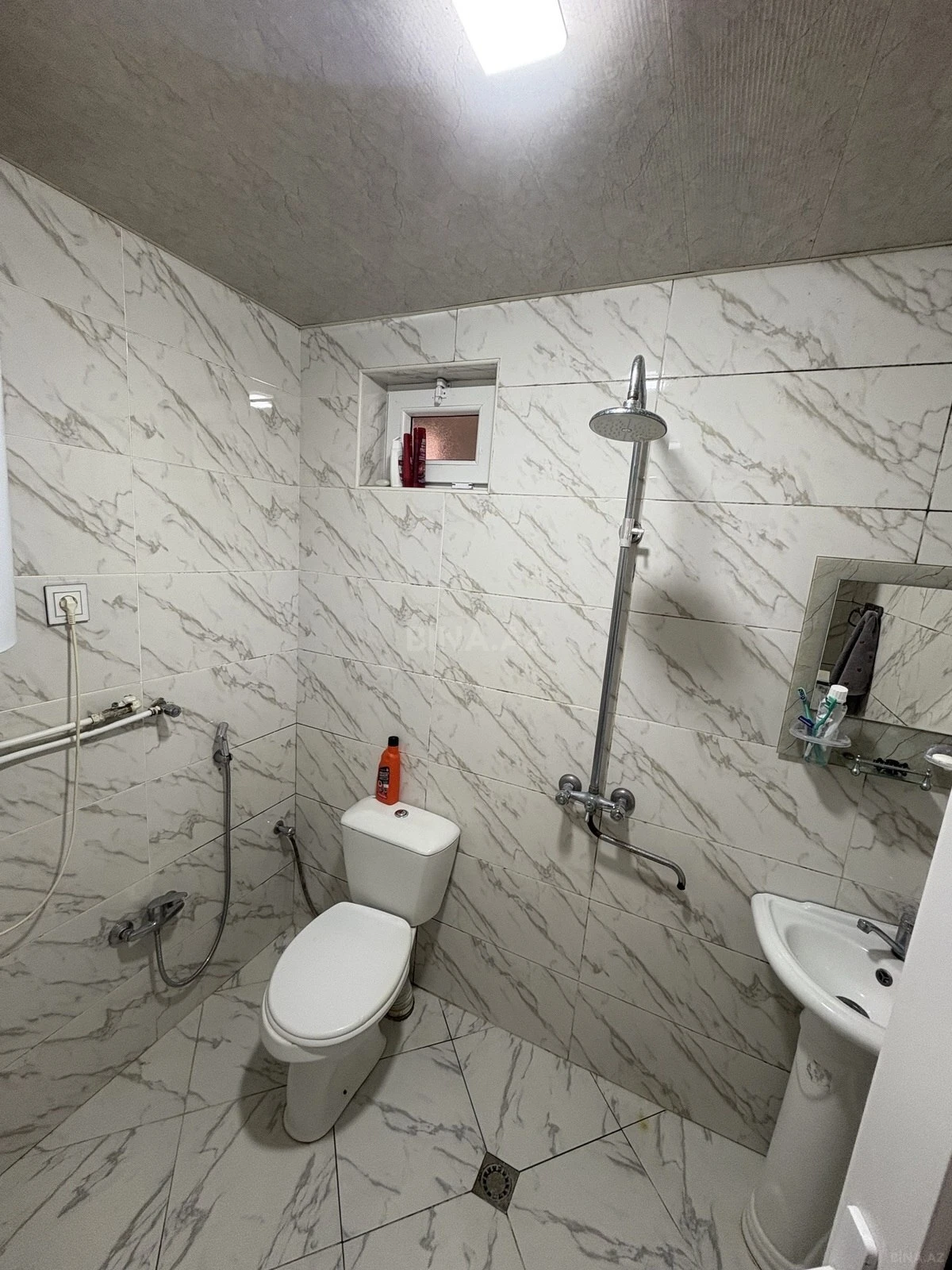 Kirayə verilir 2 otaqlı həyət evi 42 m²