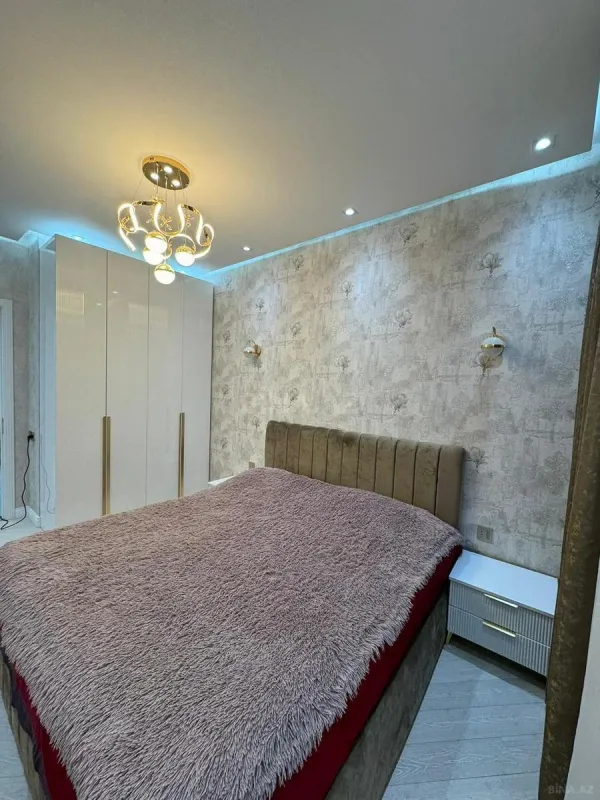 Satılır 3 otaqlı mənzil 98 m²