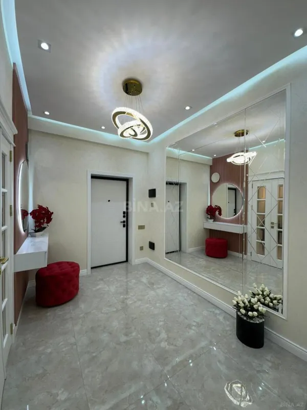 Satılır 3 otaqlı mənzil 98 m²