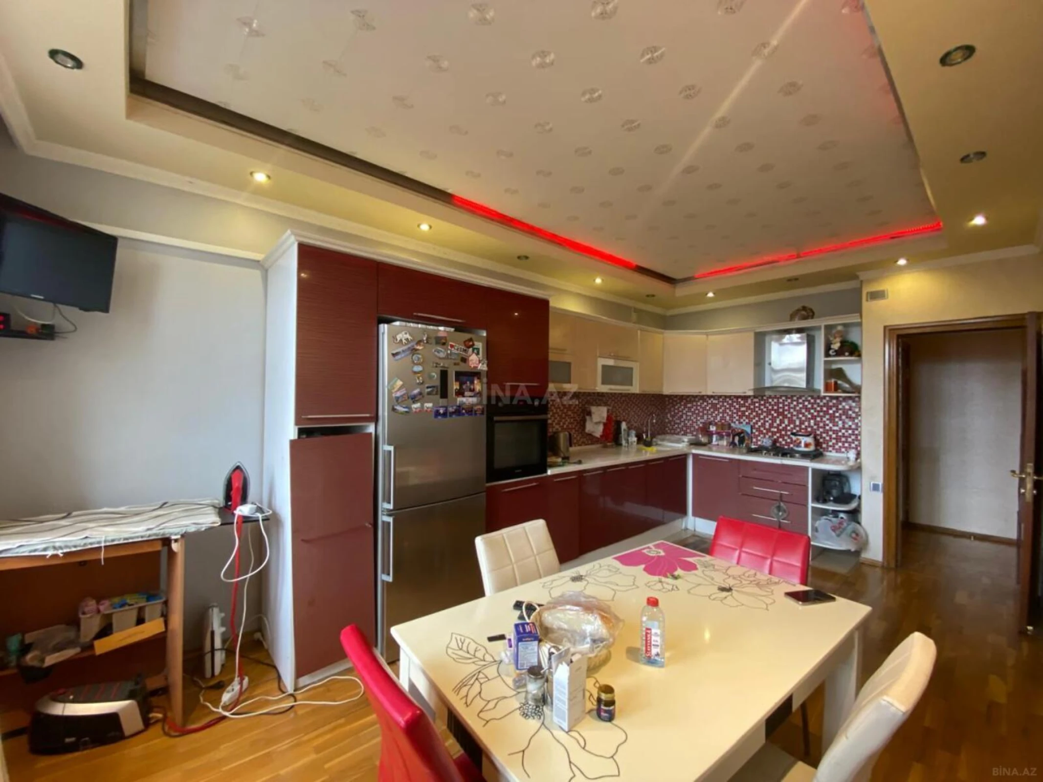 Satılır 3 otaqlı mənzil 125 m²