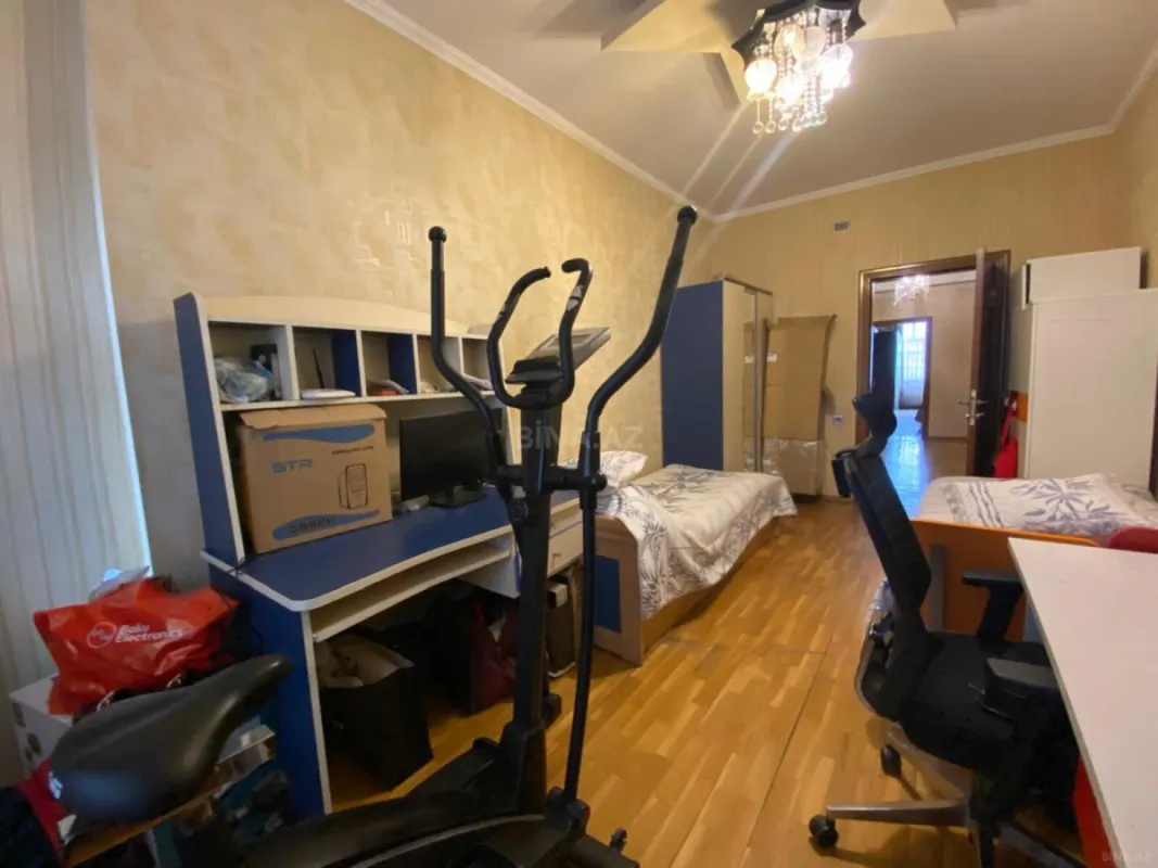 Satılır 3 otaqlı mənzil 125 m²