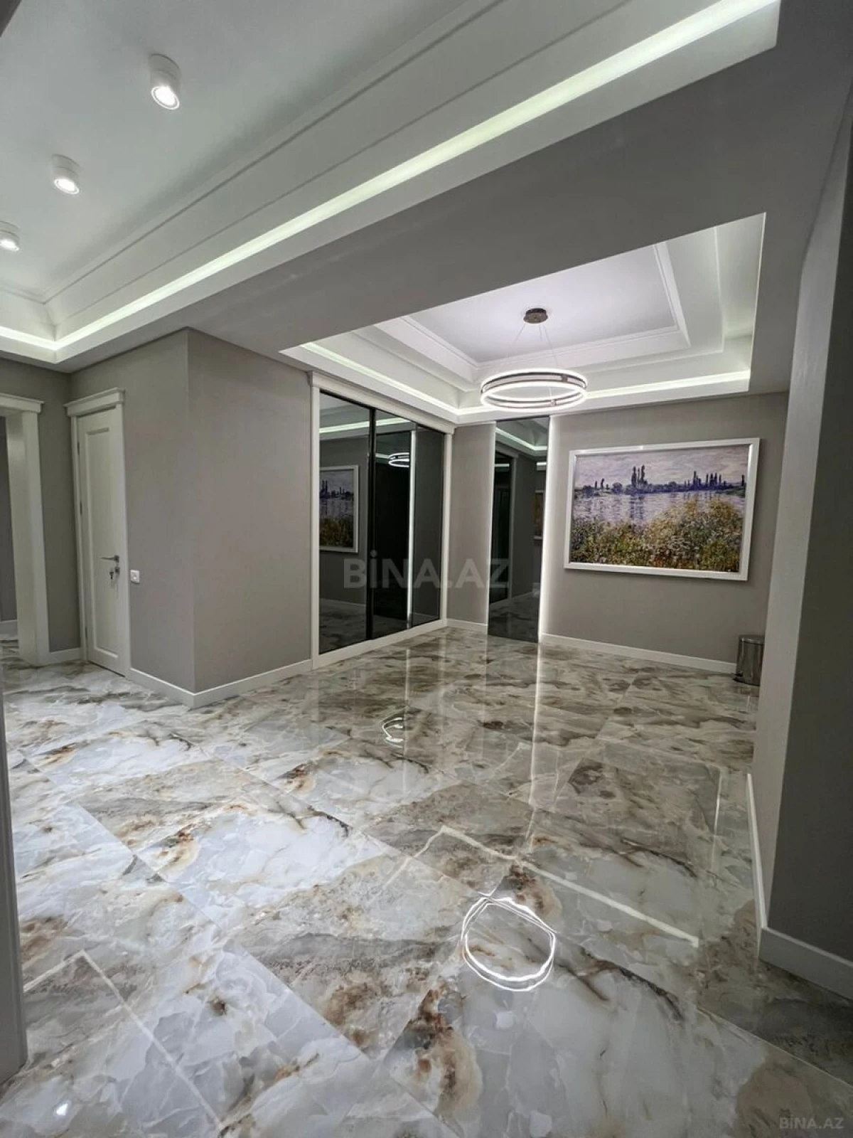 Kirayə verilir 4 otaqlı mənzil 215 m²