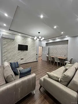 Kirayə verilir 2 otaqlı mənzil 85 m² — Bakı, 8-ci kilometr 2 otaq 85.00 m²