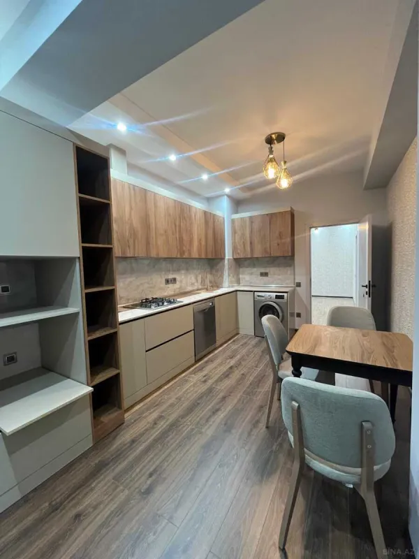 Kirayə verilir 2 otaqlı mənzil 85 m²