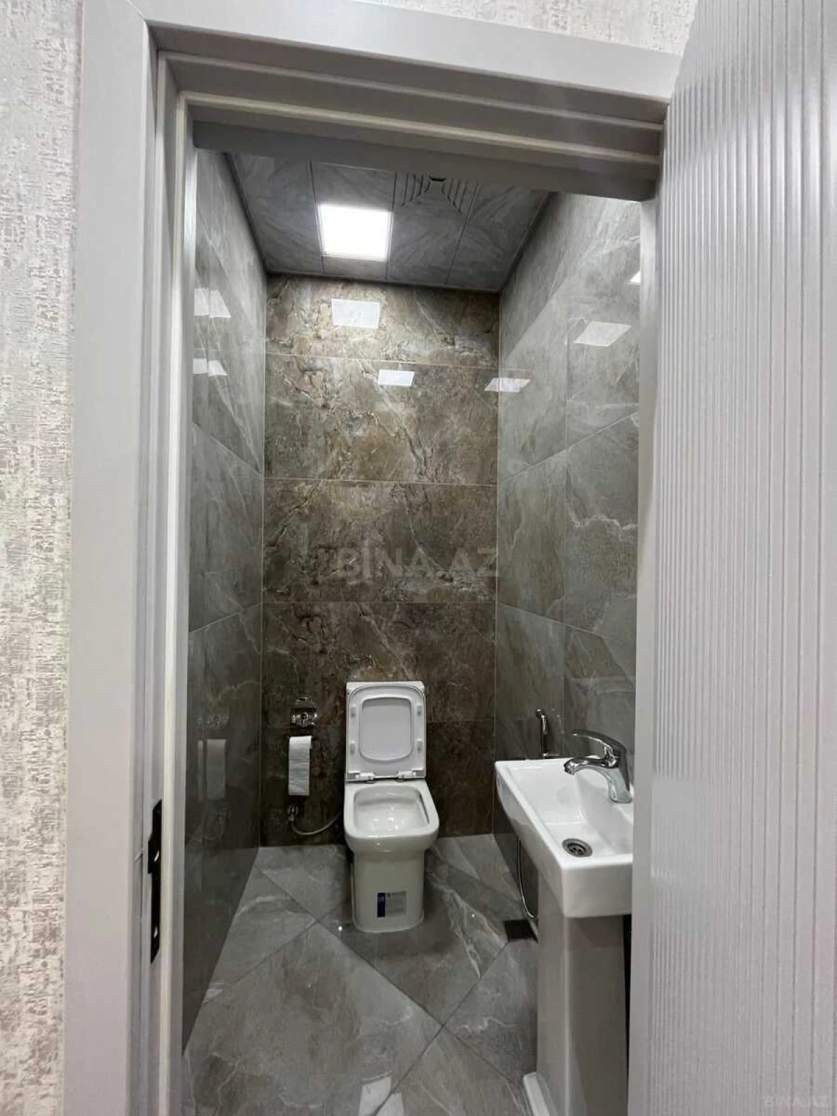 Kirayə verilir 2 otaqlı mənzil 85 m²