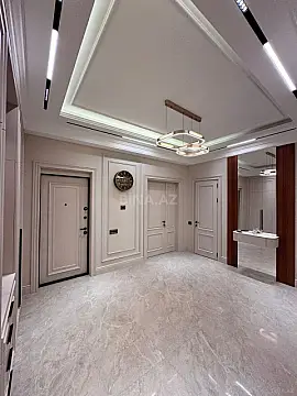 Satılır 4 otaqlı mənzil 165 m²