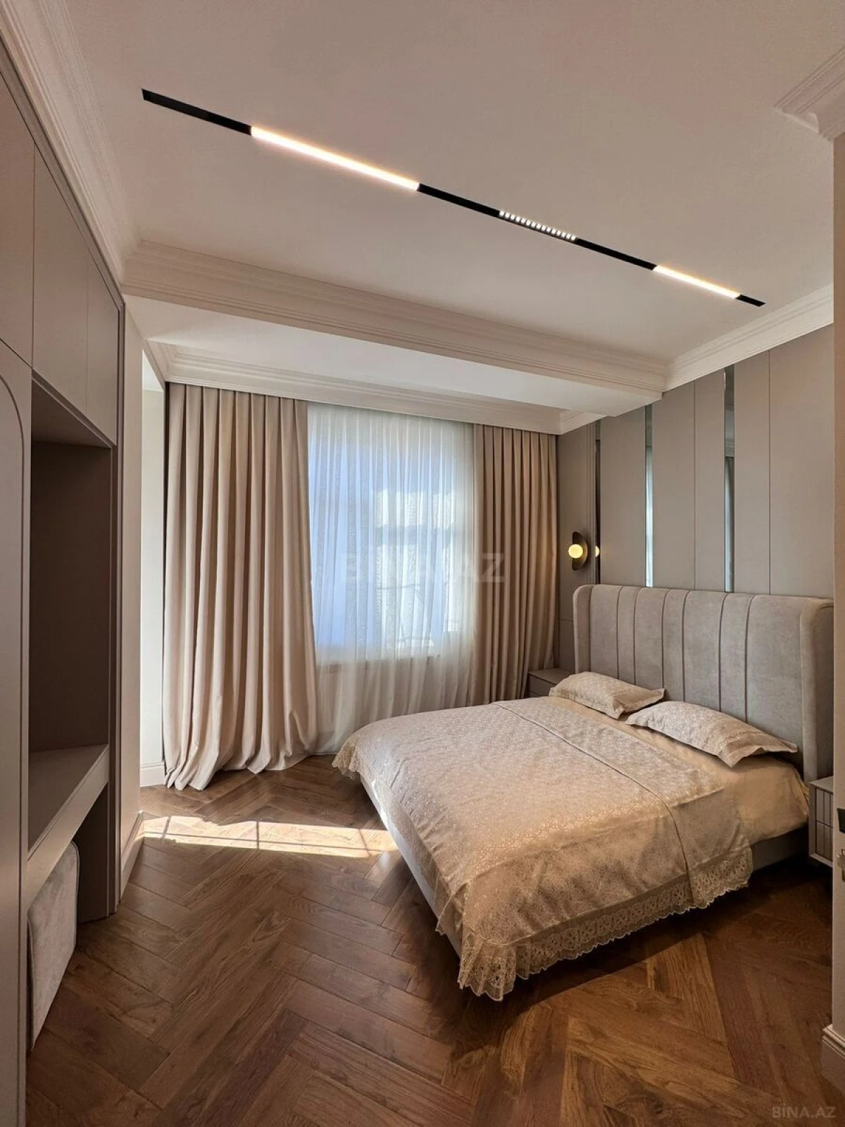 Satılır 4 otaqlı mənzil 165 m²