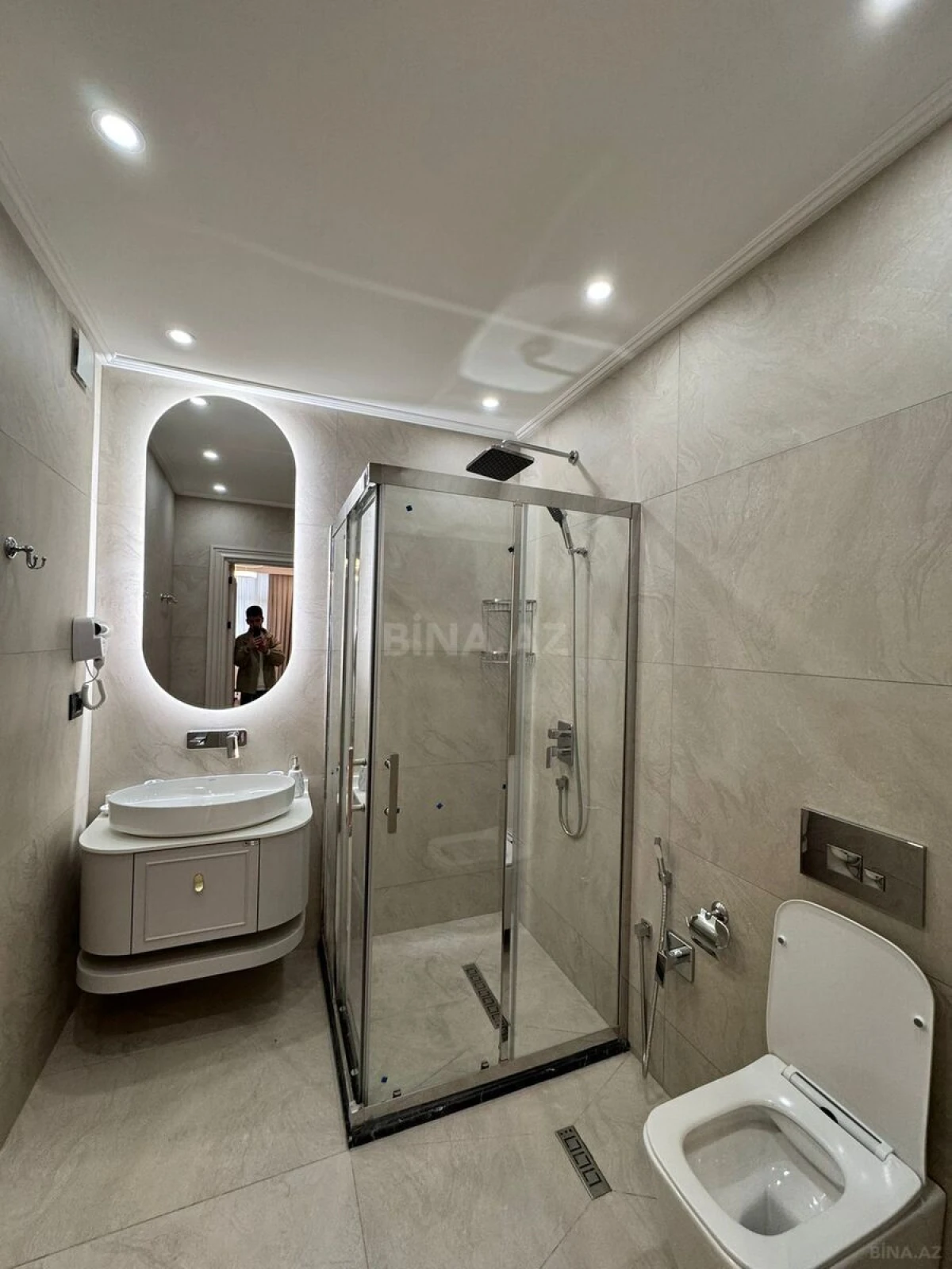 Satılır 4 otaqlı mənzil 165 m²