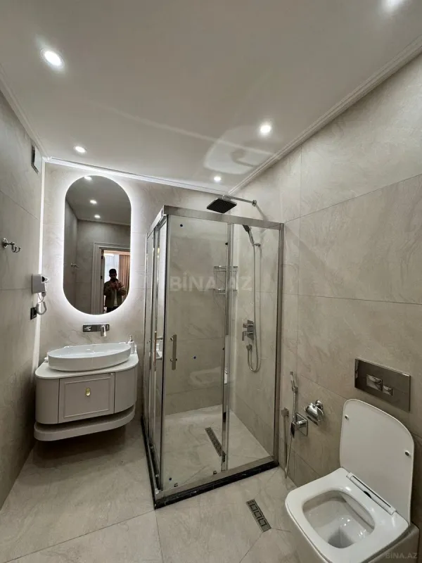 Satılır 4 otaqlı mənzil 165 m²