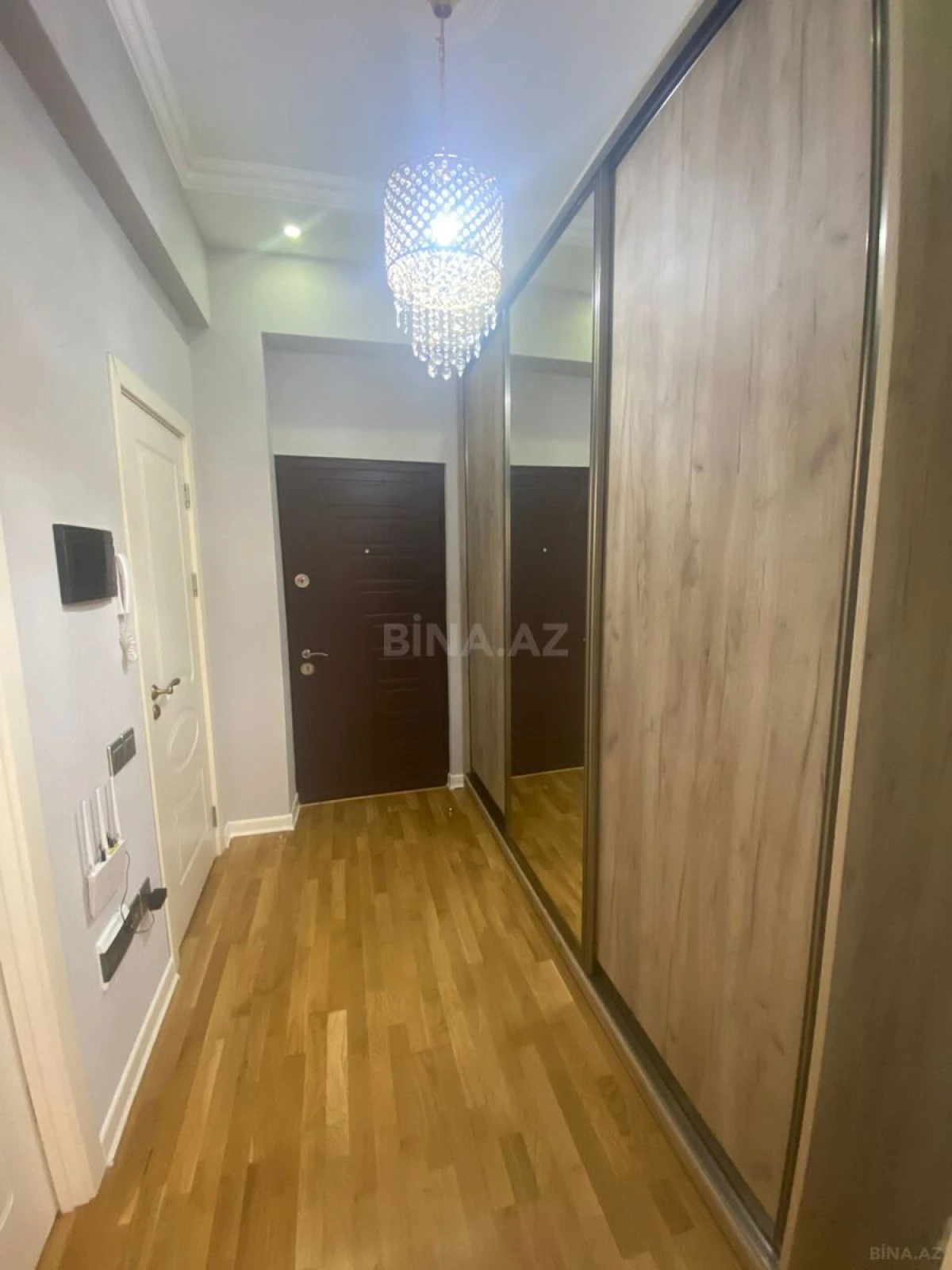 Kirayə verilir 2 otaqlı mənzil 74 m²