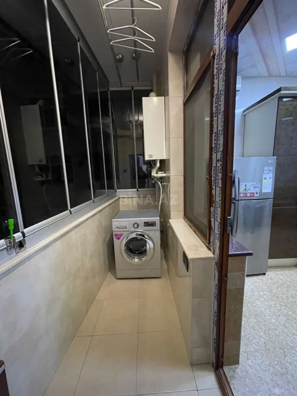 Kirayə verilir 2 otaqlı mənzil 95 m²
