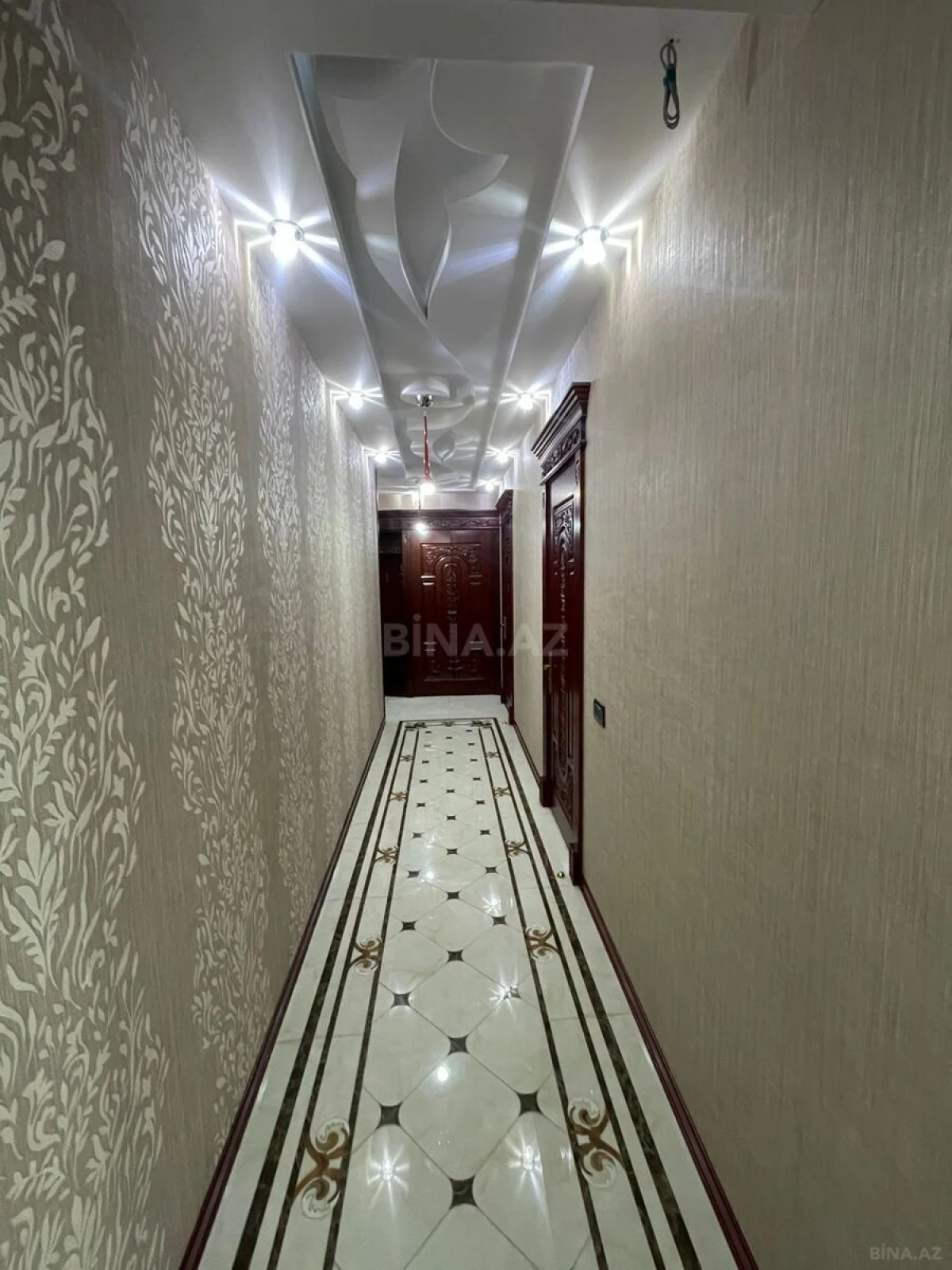 Kirayə verilir 2 otaqlı mənzil 95 m²