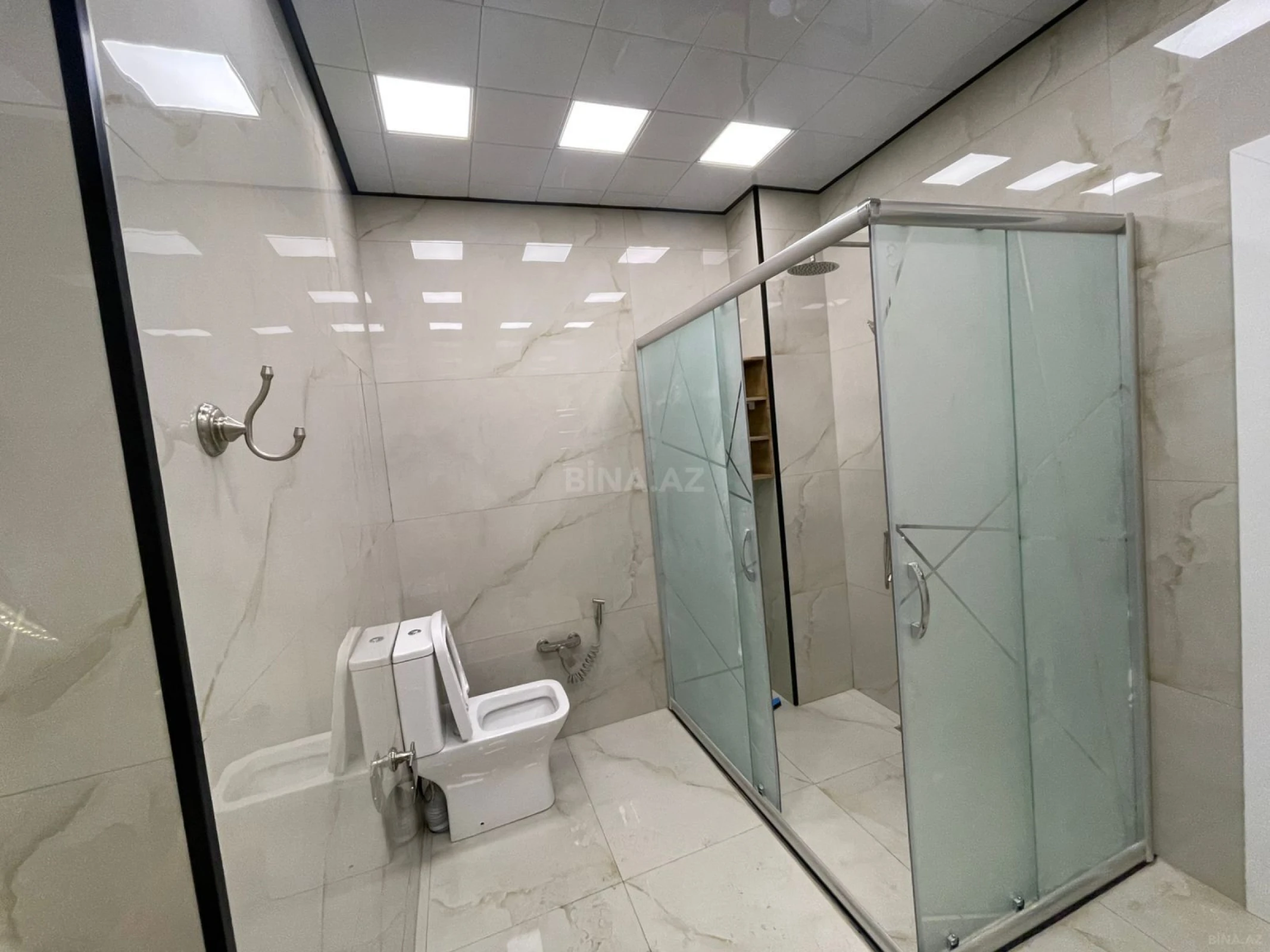 Kirayə verilir 3 otaqlı mənzil 110 m²