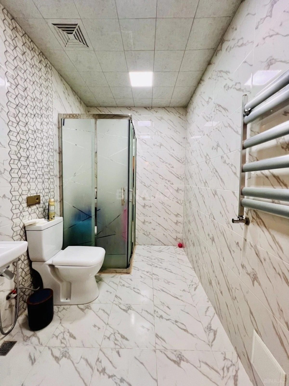 Satılır 3 otaqlı mənzil 101 m²