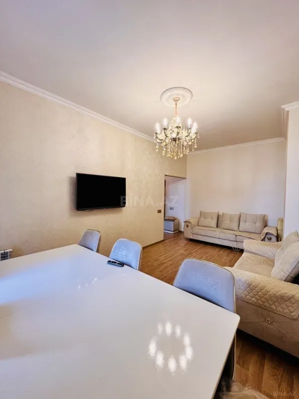 Satılır 3 otaqlı mənzil 101 m²