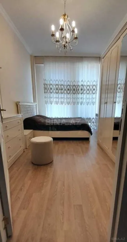 Satılır 3 otaqlı mənzil 101 m²