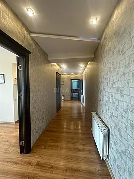 Kirayə verilir 3 otaqlı mənzil 140 m²