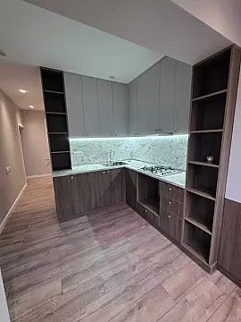 Satılır 2 otaqlı mənzil 45 m²