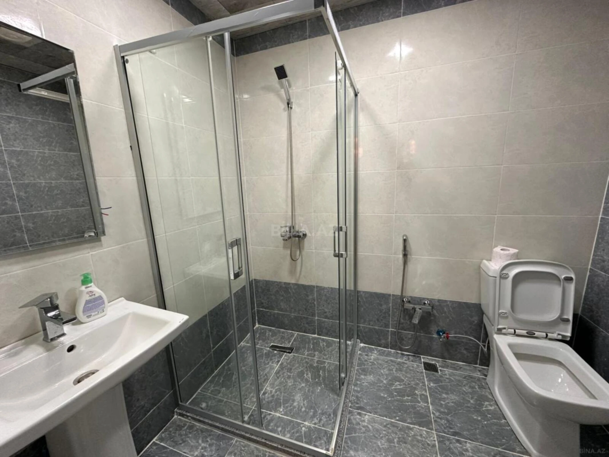 Kirayə verilir 3 otaqlı mənzil 95 m²