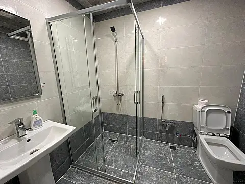 Kirayə verilir 3 otaqlı mənzil 95 m²