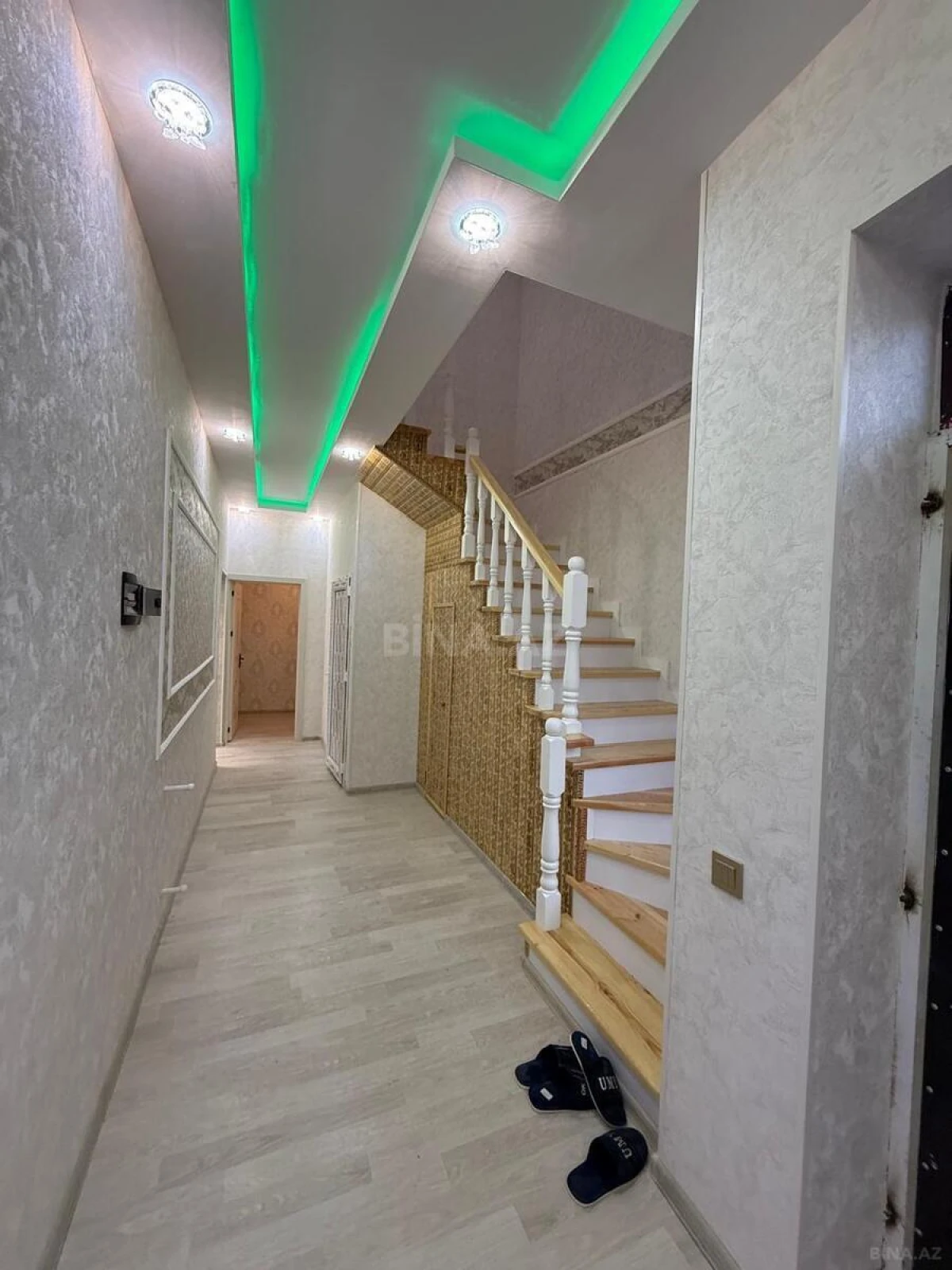 Satılır 6 otaqlı həyət evi 150 m²