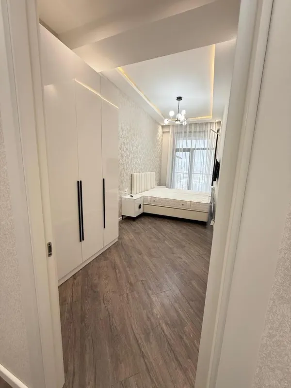 Satılır 2 otaqlı mənzil 94 m²