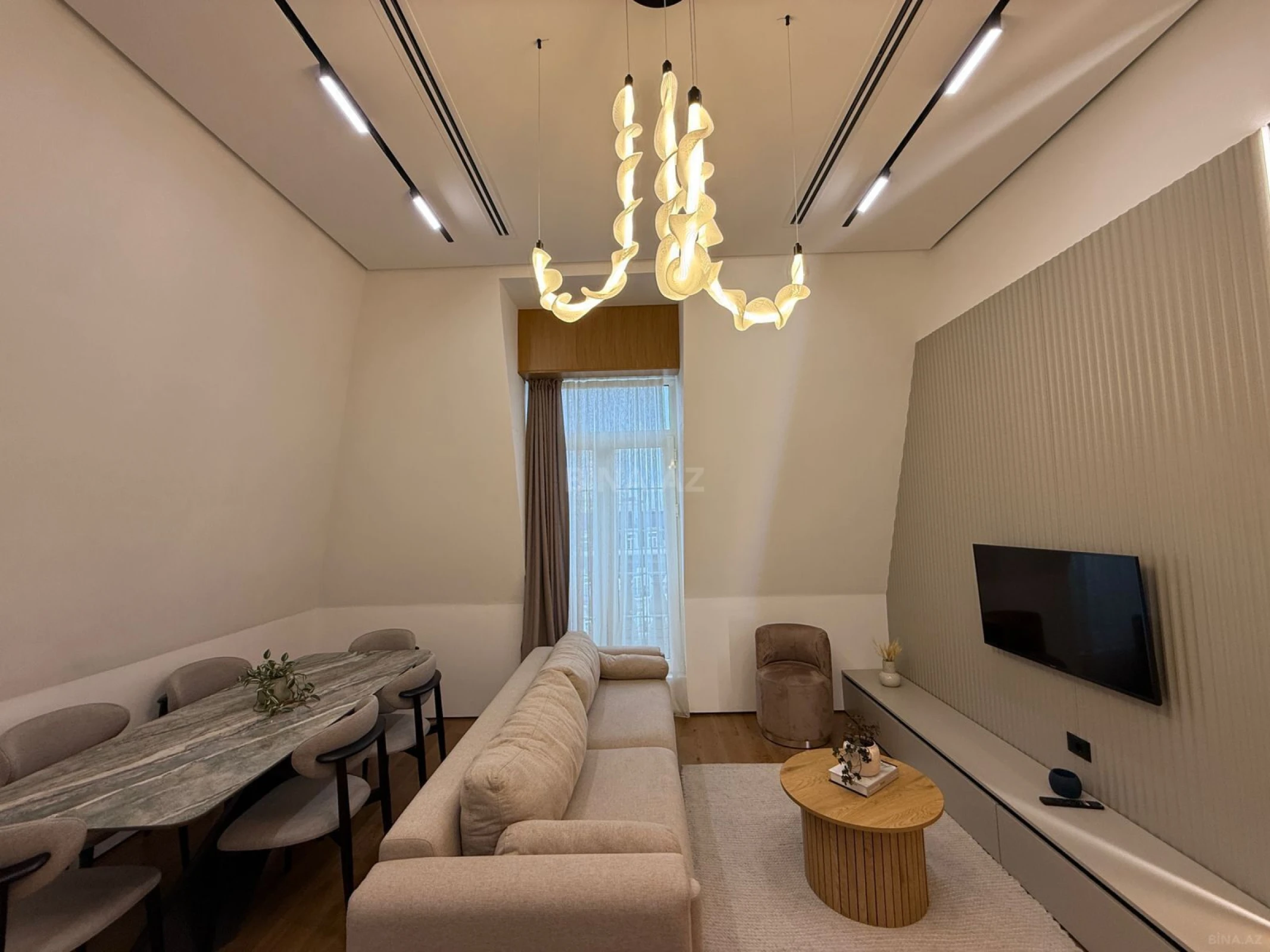 Satılır 2 otaqlı mənzil 62 m²