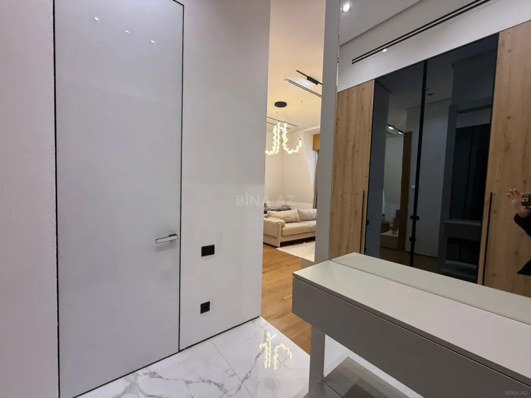 Satılır 2 otaqlı mənzil 62 m²